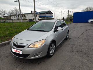2011 Opel Astra J, серебристый, 570000 рублей, вид 1