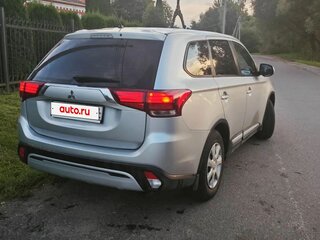 2015 Mitsubishi Outlander III Рестайлинг 2, серебристый, 1380000 рублей, вид 5