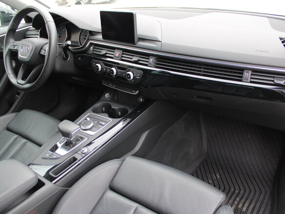 2017 Audi A4 V (B9), белый - вид 10