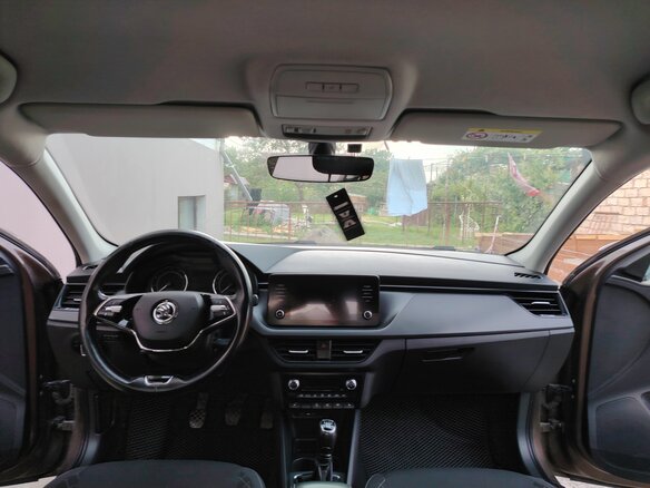 2021 Skoda Rapid II, коричневый, 1250000 рублей - вид 8