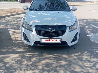 2013 Chevrolet Cruze I Рестайлинг, белый, 700000 рублей, вид 3