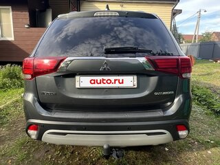 2019 Mitsubishi Outlander III Рестайлинг 3, серый, 2100000 рублей, вид 4