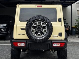 2022 Suzuki Jimny Sierra IV, бежевый, 1930000 рублей, вид 5
