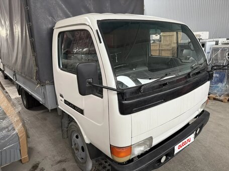 1992 Nissan Atlas, белый, 790000 рублей, вид 4