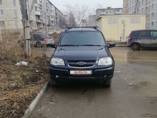 2012 Chevrolet Niva I Рестайлинг, чёрный, 380000 рублей, вид 3