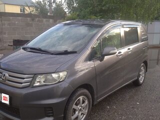 2013 Honda Freed Spike I Рестайлинг, серый, 1500000 рублей, вид 3
