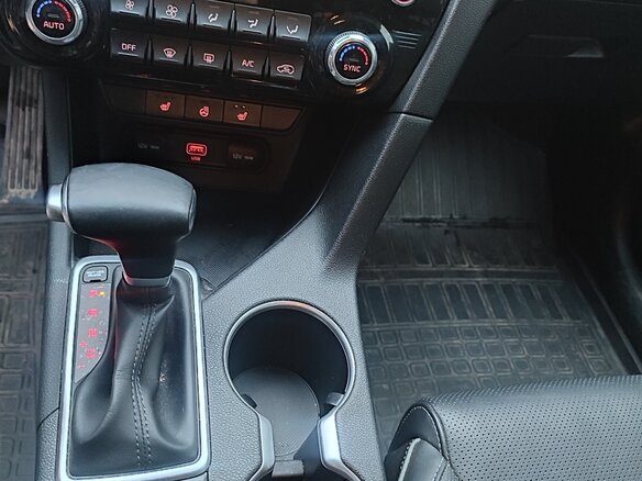 2021 Kia Sportage IV Рестайлинг, белый, 3150000 рублей - вид 15