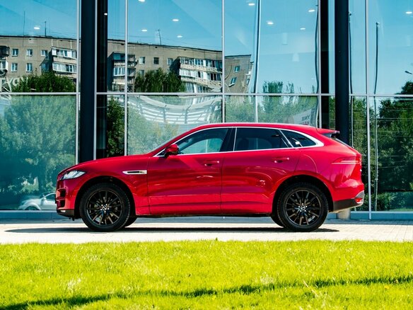 2017 Jaguar F-Pace I, красный, 1910000 рублей - вид 6