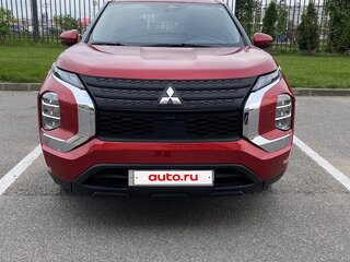 2021 Mitsubishi Outlander IV, красный, 4290000 рублей, вид 1