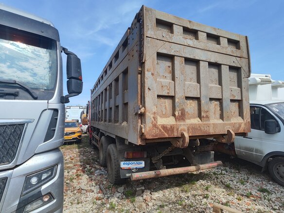 2022 Shacman (Shaanxi) SX3318, красный, 1254825 рублей - вид 3
