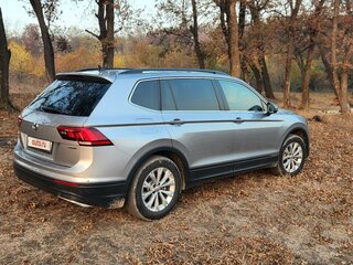2019 Volkswagen Tiguan Allspace II, серый, 2650000 рублей, вид 2