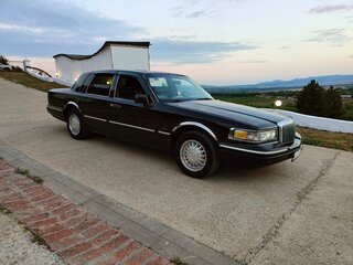 1996 Lincoln Town Car II, чёрный, 1600000 рублей, вид 5