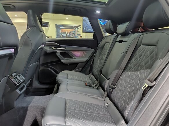 2026 Audi Q5 L III (GU), зелёный, 6100000 рублей - вид 16