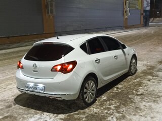 2012 Opel Astra J Рестайлинг, белый, 650000 рублей, вид 4