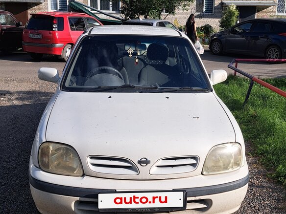 1999 Nissan March II (K11), белый, 200000 рублей - вид 1