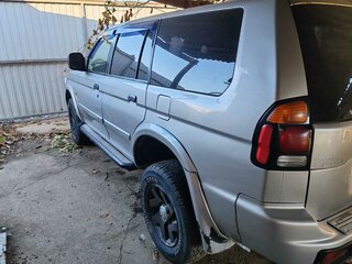 2004 Mitsubishi Pajero Sport I, серый, 580000 рублей, вид 3