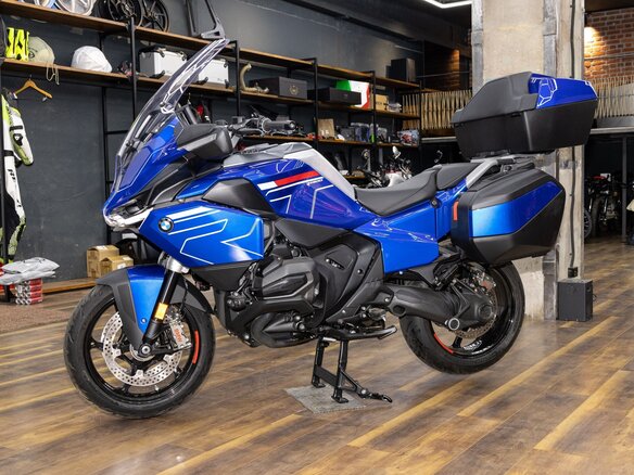 2026 BMW R 1300 RT, чёрный, 3490000 рублей - вид 20