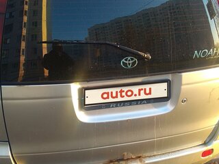 2001 Toyota Town Ace Noah III, серебристый, 549000 рублей, вид 4