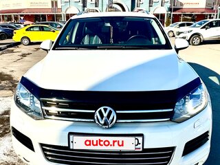2010 Volkswagen Touareg II, белый, 1800000 рублей, вид 3