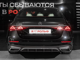 2025 Mercedes-Benz E-Класс 300 VI (W214, S214), чёрный, 8820000 рублей, вид 5