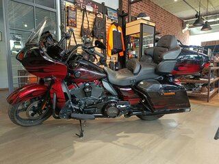 2022 Harley-Davidson CVO Road Glide, чёрный, 2490000 рублей, вид 2