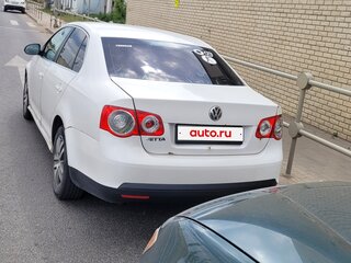 2010 Volkswagen Jetta V, белый, 250000 рублей, вид 2