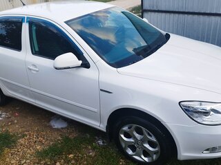 2011 Skoda Octavia II (A5) Рестайлинг, белый, 730000 рублей, вид 3