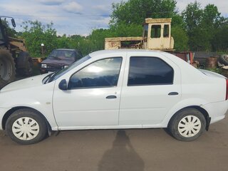 2015 Renault Logan I Рестайлинг, белый, 205000 рублей, вид 3