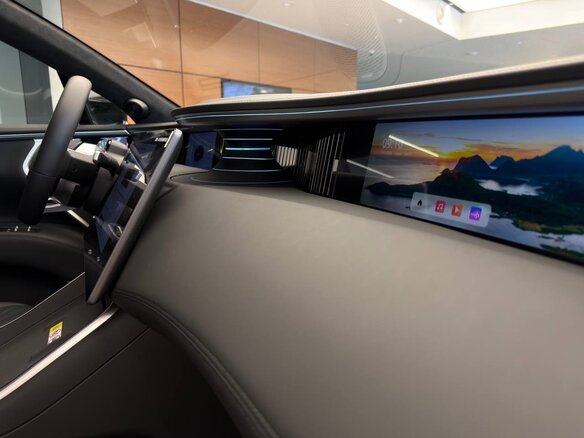 2025 Avatr 11 116.79 kWh I Рестайлинг, чёрный - вид 22