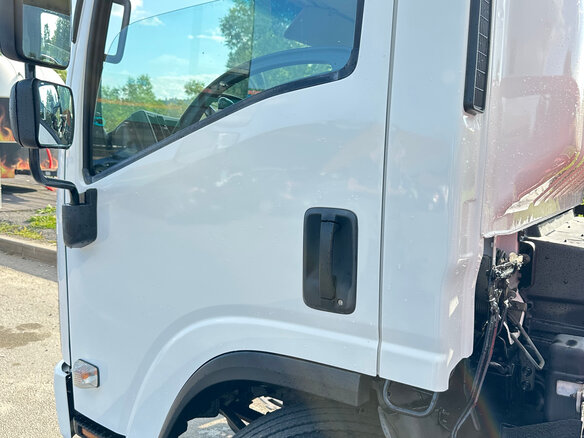 2017 Isuzu Elf (N-series), белый, 3600000 рублей - вид 5