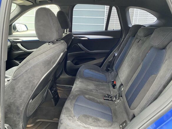 2019 BMW X1 20i xDrive II (F48), синий - вид 12