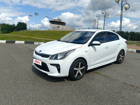 2017 Kia Rio IV, белый, 1490000 рублей