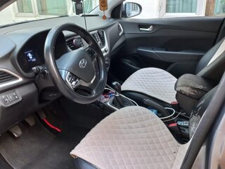 2017 Hyundai Solaris II, серый, 850000 рублей, вид 5