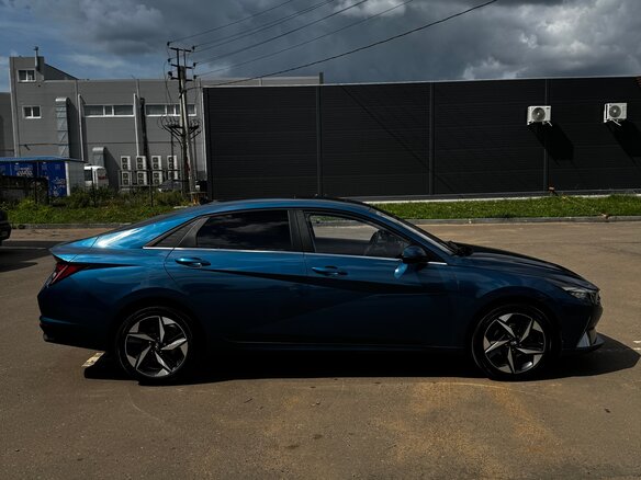 2021 Hyundai Elantra VII (CN7), синий, 1750000 рублей - вид 3