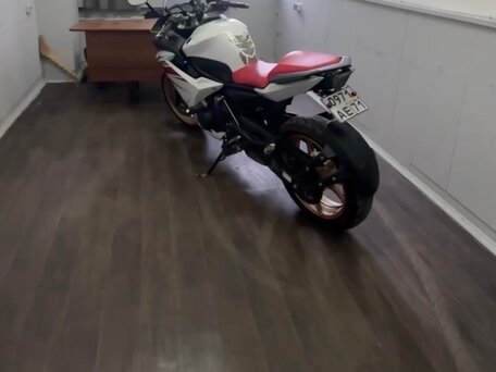 2011 Yamaha XJ6 (FZ6R), белый, 395000 рублей, вид 5