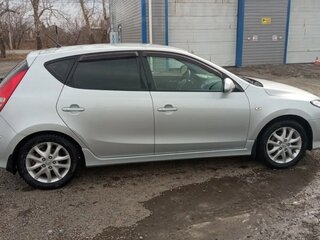 2011 Hyundai i30 I Рестайлинг, серебристый, 800000 рублей, вид 2
