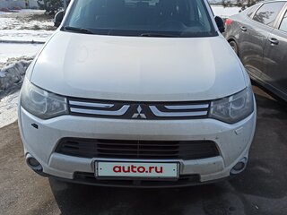 2013 Mitsubishi Outlander III, белый, 1250000 рублей, вид 1