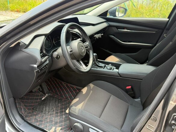 2022 Mazda 3 Axela IV (BP), серый, 1660700 рублей - вид 19