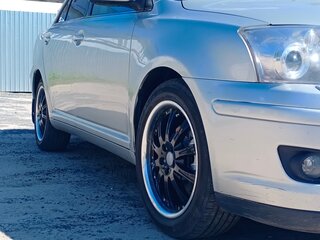 2008 Toyota Avensis II Рестайлинг, серебристый, 795000 рублей, вид 3