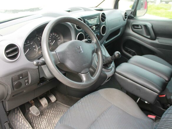 2010 Peugeot Partner II, белый - вид 12