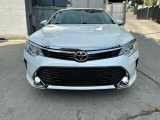 2015 Toyota Camry VII (XV50) Рестайлинг, белый, 2000000 рублей, вид 3