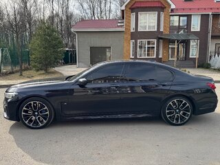 2019 BMW 7 серии 740d xDrive VI (G11/G12) Рестайлинг, чёрный, 5490000 рублей, вид 4