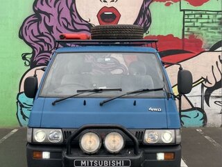 1989 Mitsubishi Delica III, синий, 600000 рублей, вид 2