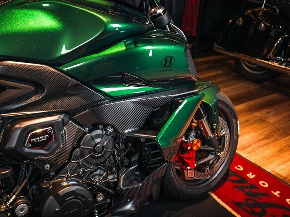 2024 Ducati Diavel V4, зелёный, 6990000 рублей - вид 17