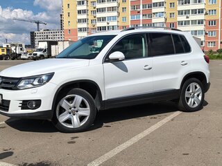 2015 Volkswagen Tiguan I Рестайлинг, белый, 1550000 рублей, вид 1