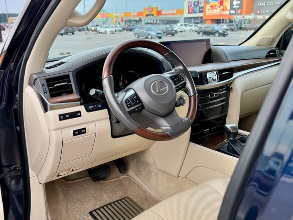 2017 Lexus LX 450d III Рестайлинг 2, синий, 6750000 рублей - вид 9
