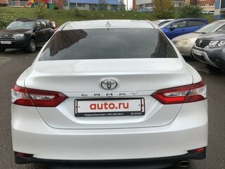 2020 Toyota Camry VIII (XV70), белый, 3700000 рублей, вид 3