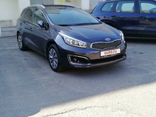 2017 Kia Ceed II Рестайлинг, серый, 1400000 рублей, вид 1