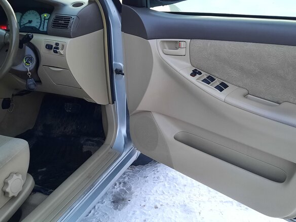 2001 Toyota Corolla Fielder IX (E120, E130), серебристый, 650000 рублей - вид 21