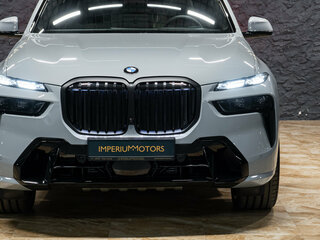 2026 BMW X7 40d I (G07) Рестайлинг, серый, 18890000 рублей, вид 3